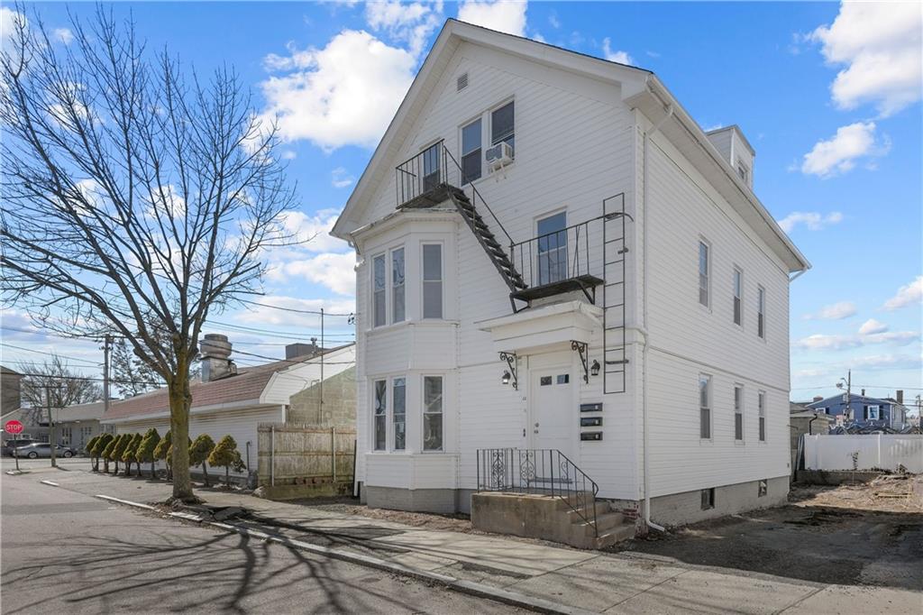 12 Tiffany Street Property Photo 35