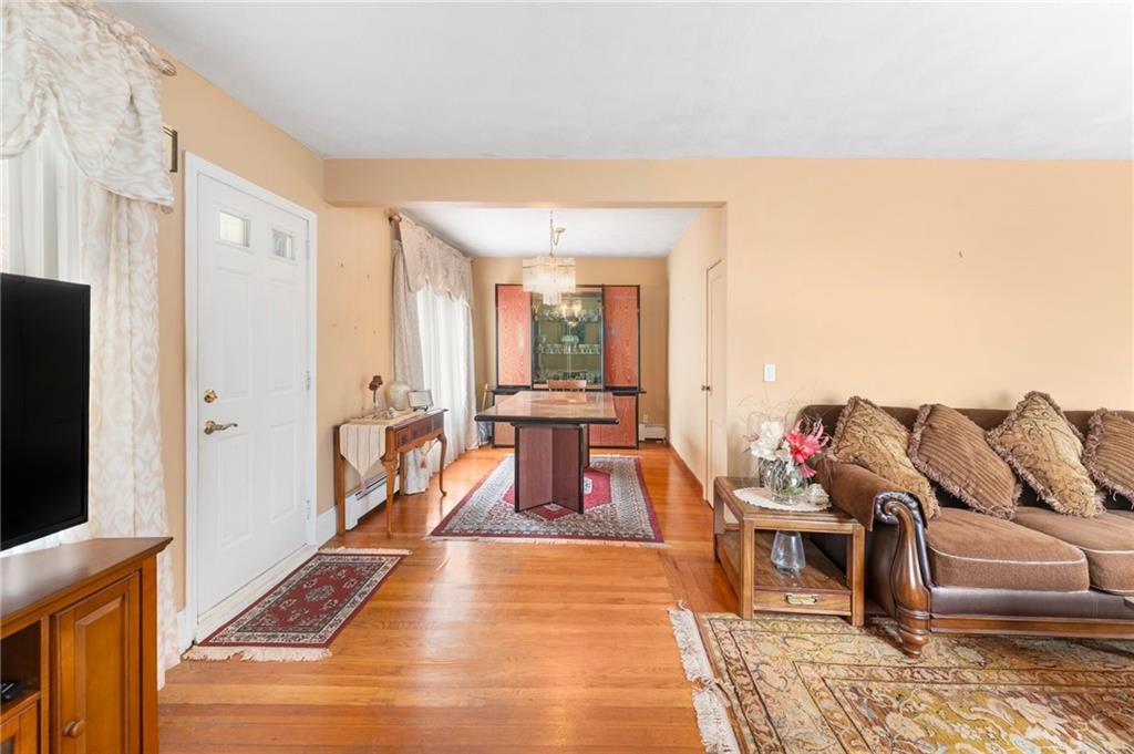 7 Blossom Street Property Photo 3