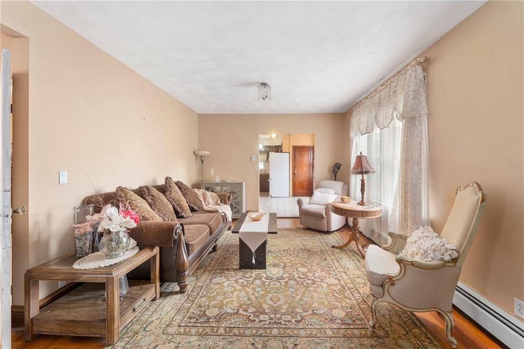7 Blossom Street Property Photo 5