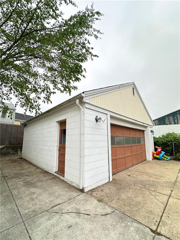 9 Octavia Street Property Photo 12