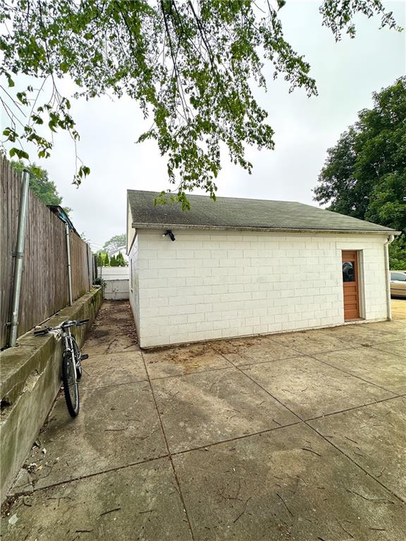 9 Octavia Street Property Photo 13