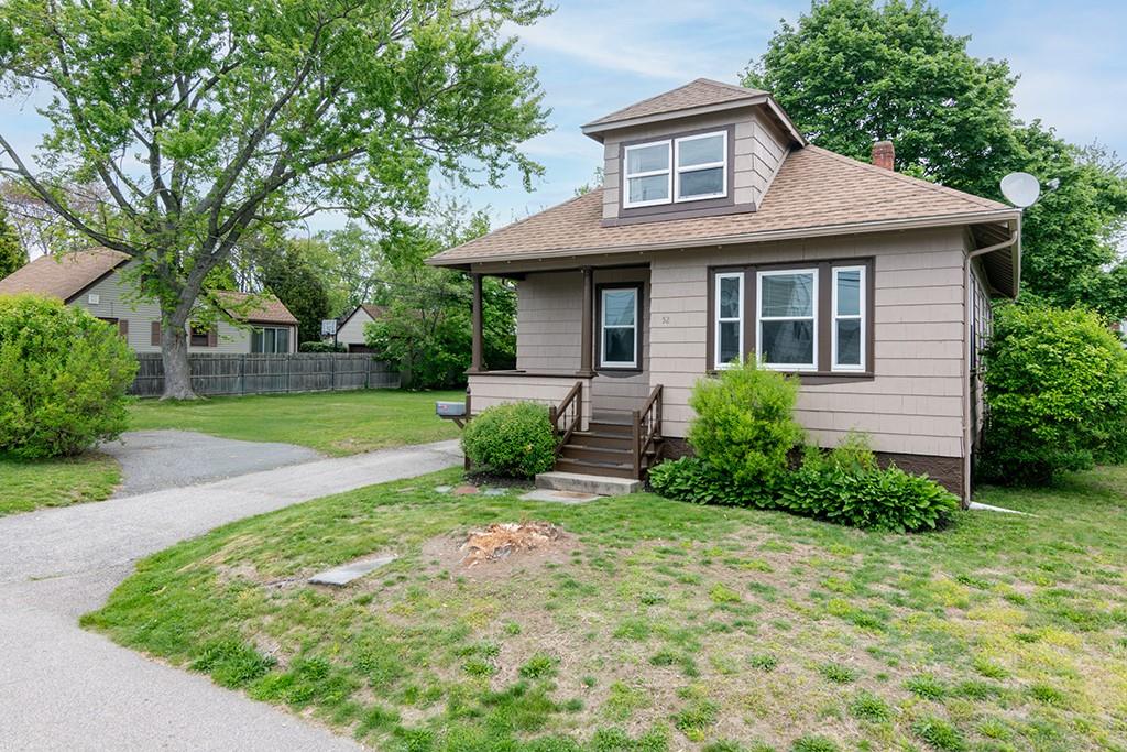 52 Chambly Avenue Property Photo 1