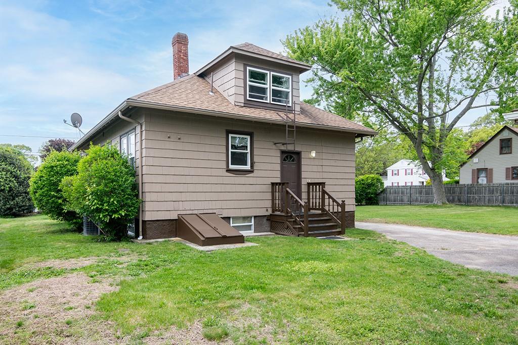52 Chambly Avenue Property Photo 4