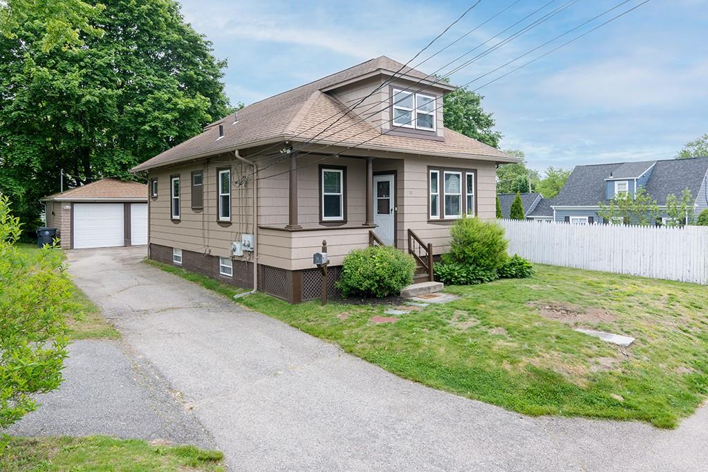 52 Chambly Avenue Property Photo 7