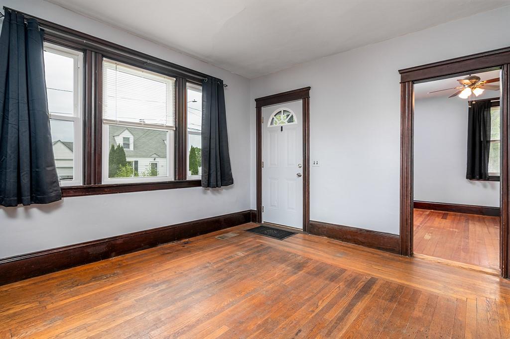 52 Chambly Avenue Property Photo 9