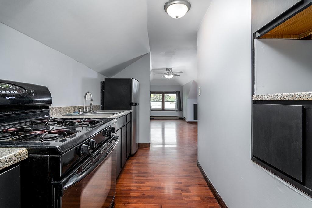 52 Chambly Avenue Property Photo 21