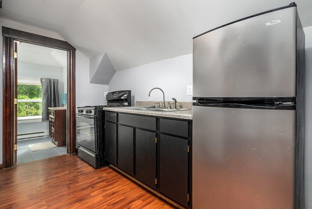 52 Chambly Avenue Property Photo 22