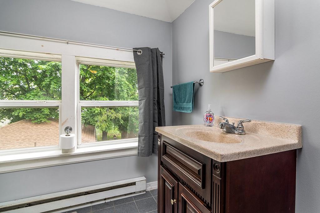 52 Chambly Avenue Property Photo 23