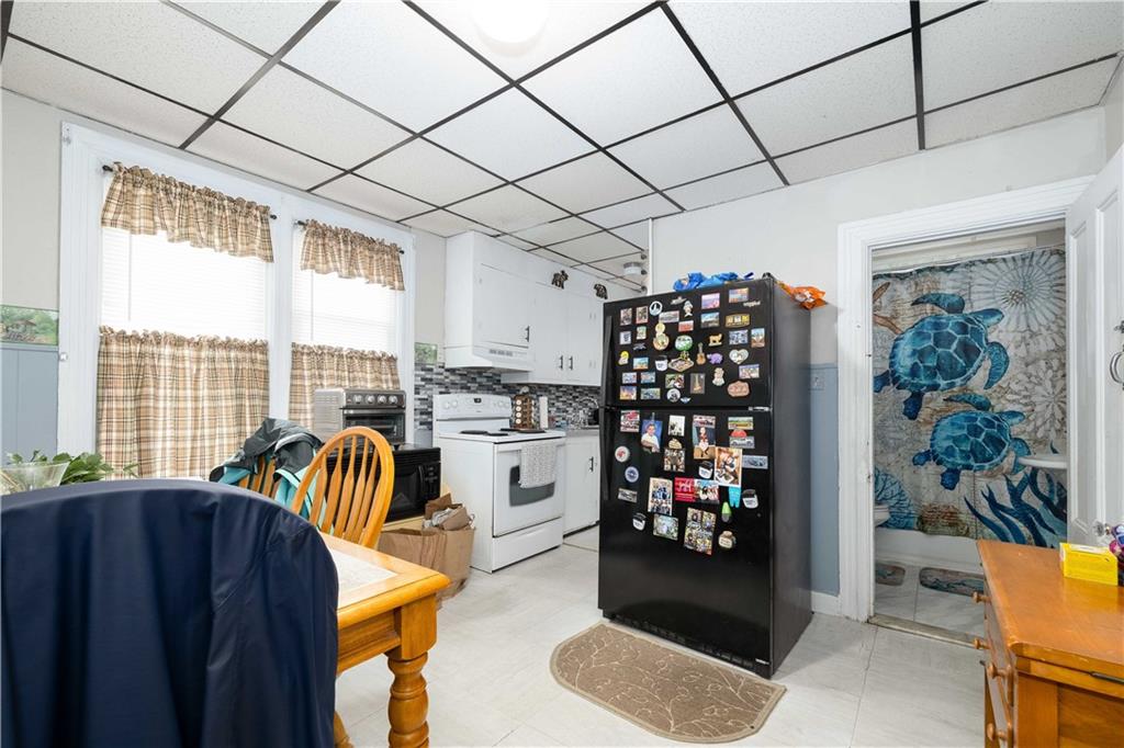 115 Division Street Property Photo 6