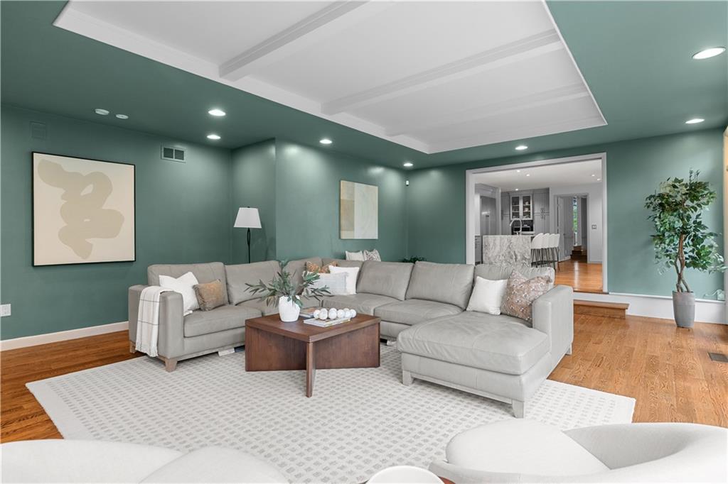 80 Clarendon Avenue Property Photo 20