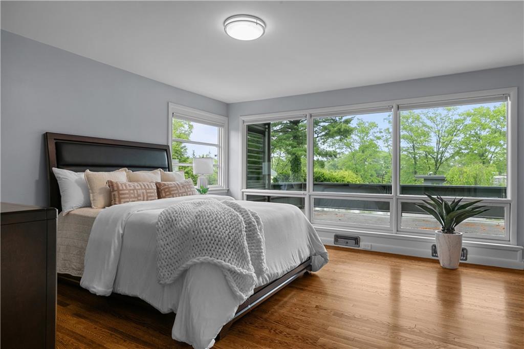 80 Clarendon Avenue Property Photo 35