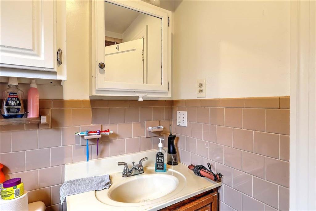 34 Central Street Property Photo 22