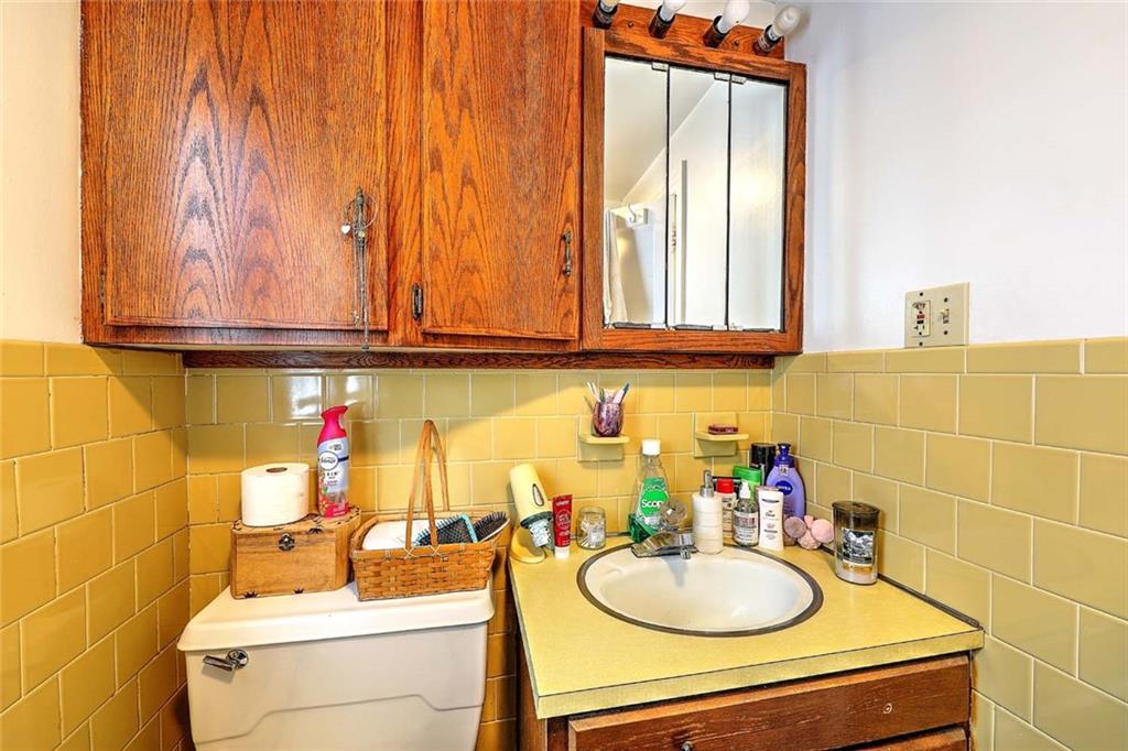 34 Central Street Property Photo 37