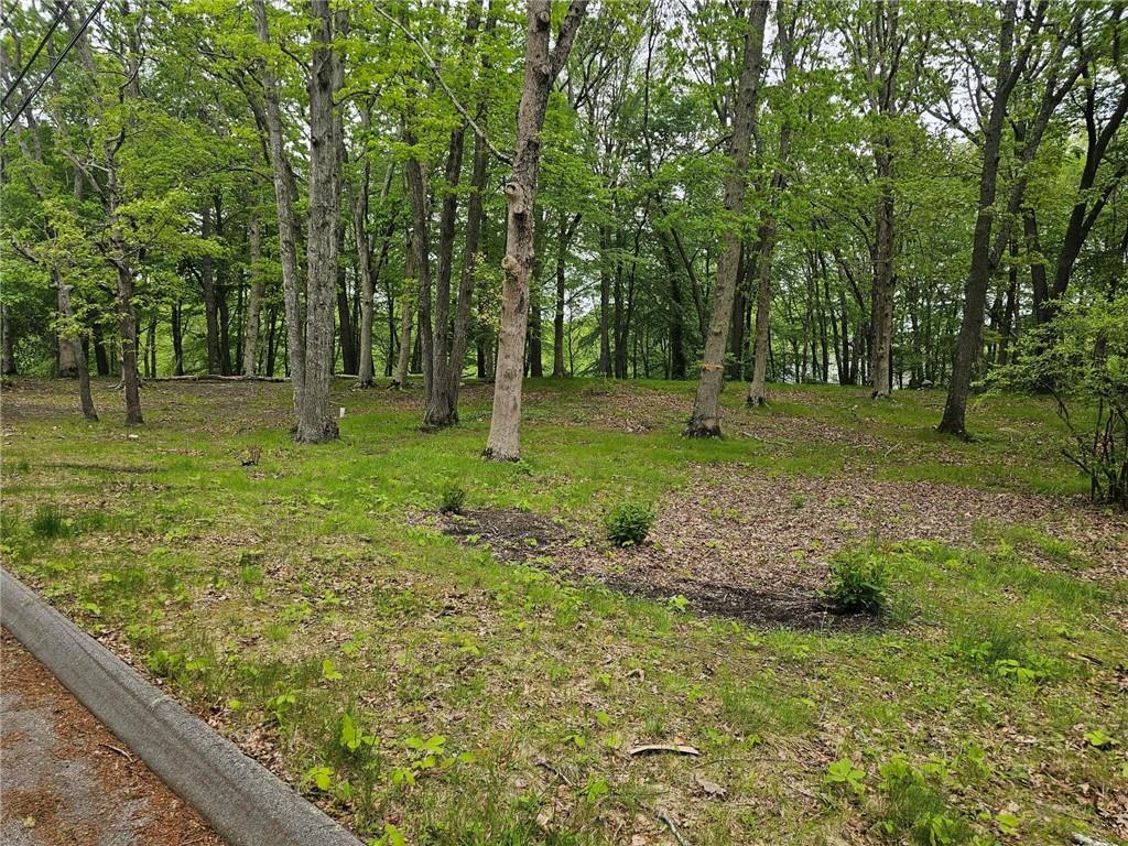 9 South Essex Drive Property Photo 2