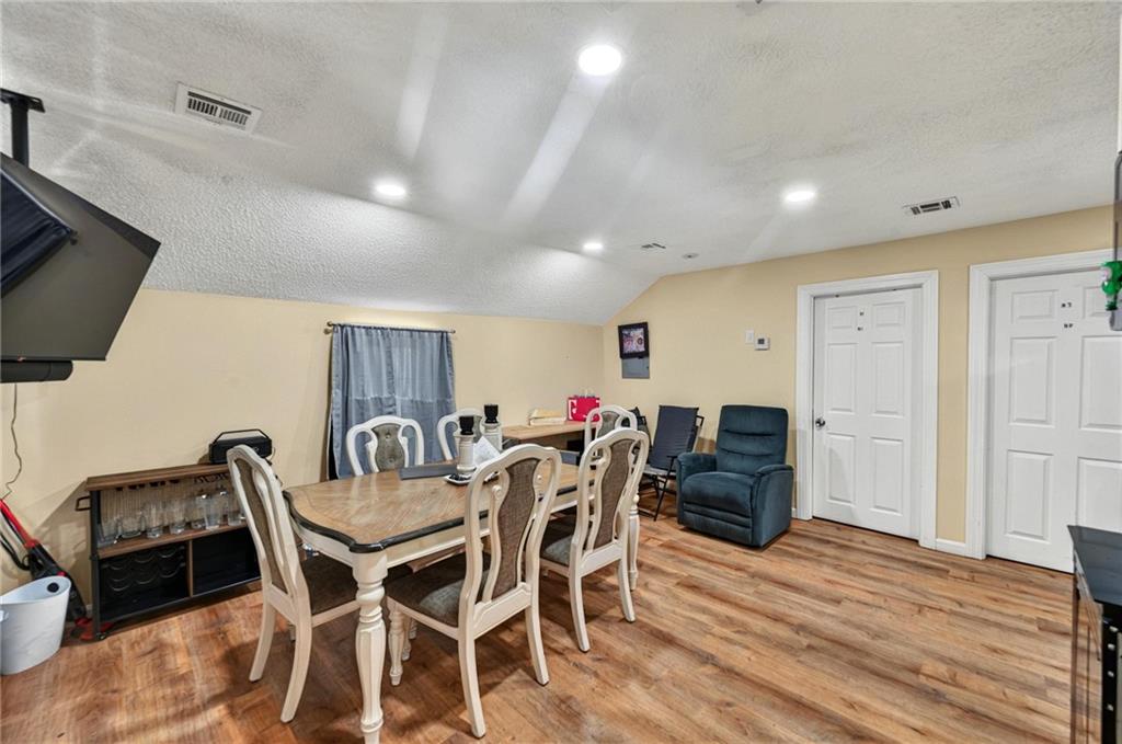 848 Dexter Street Property Photo 7