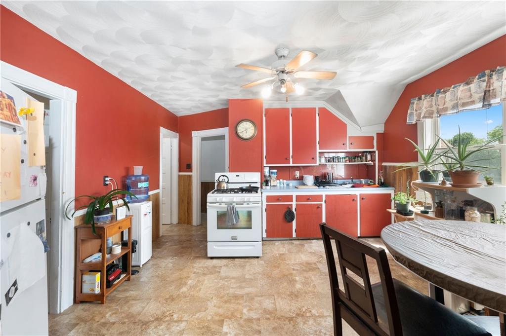 149 6th Avenue Property Photo 16