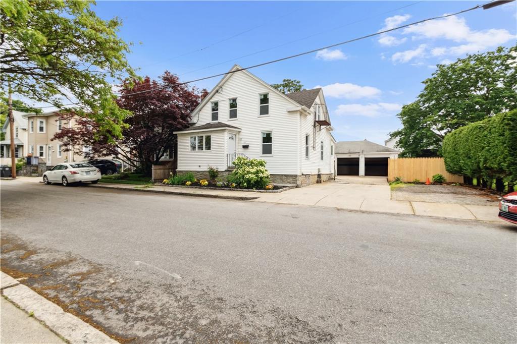 105 Princess Avenue Property Photo 8
