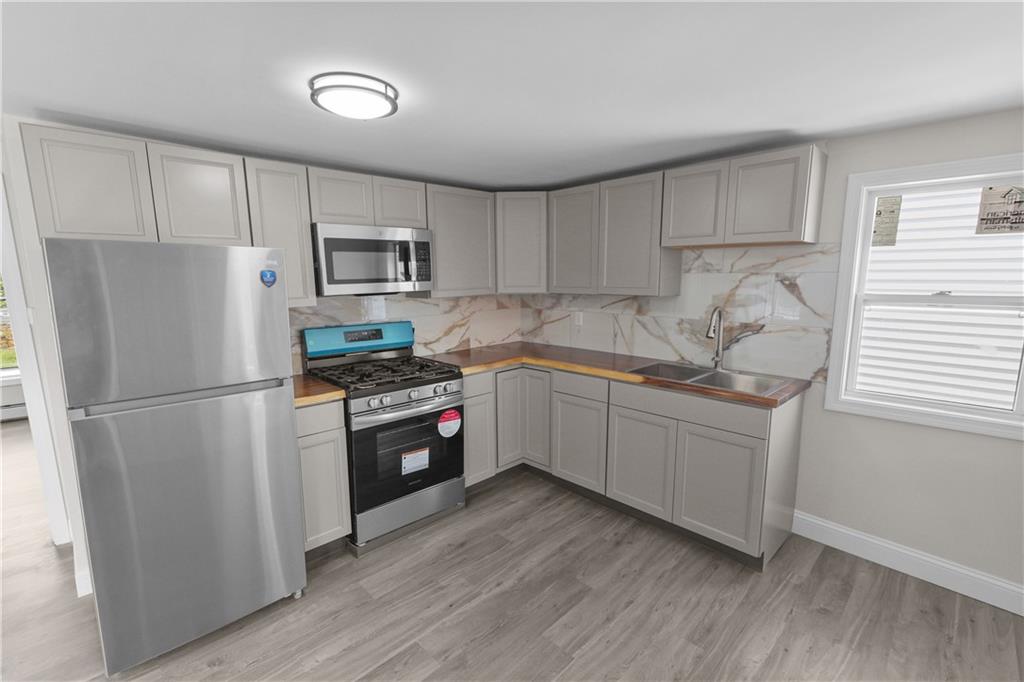 105 Princess Avenue Property Photo 22