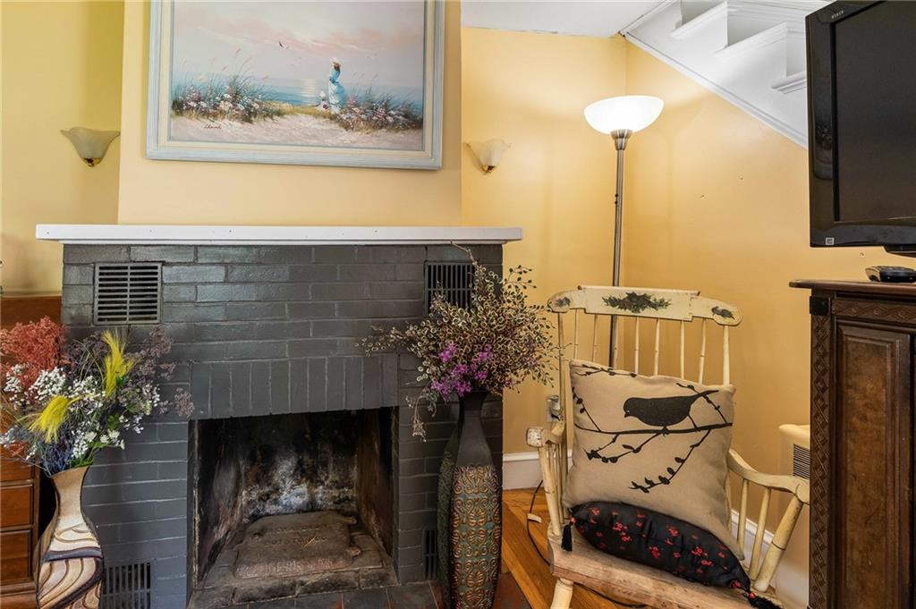 167 Water Street Property Photo 8