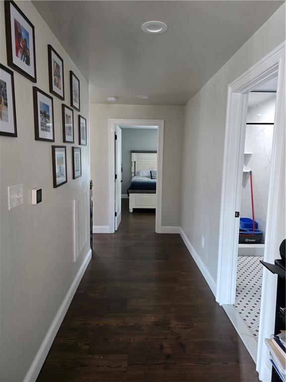 1612 1614 Lonsdale Avenue Property Photo 14