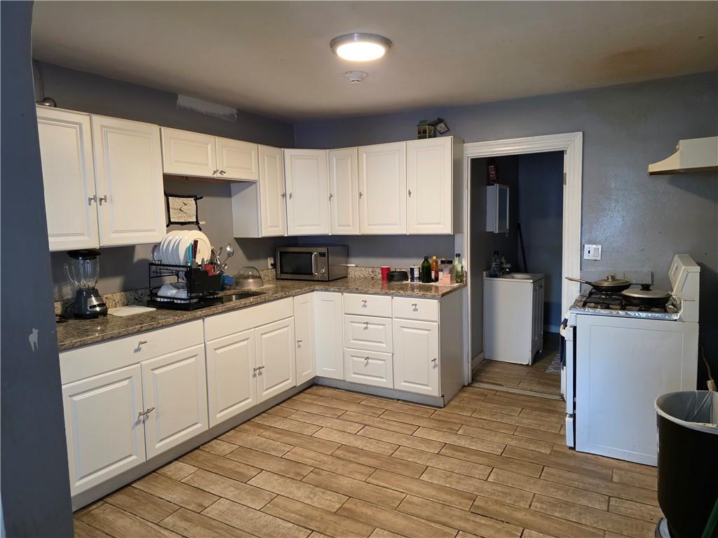 1612 1614 Lonsdale Avenue Property Photo 22