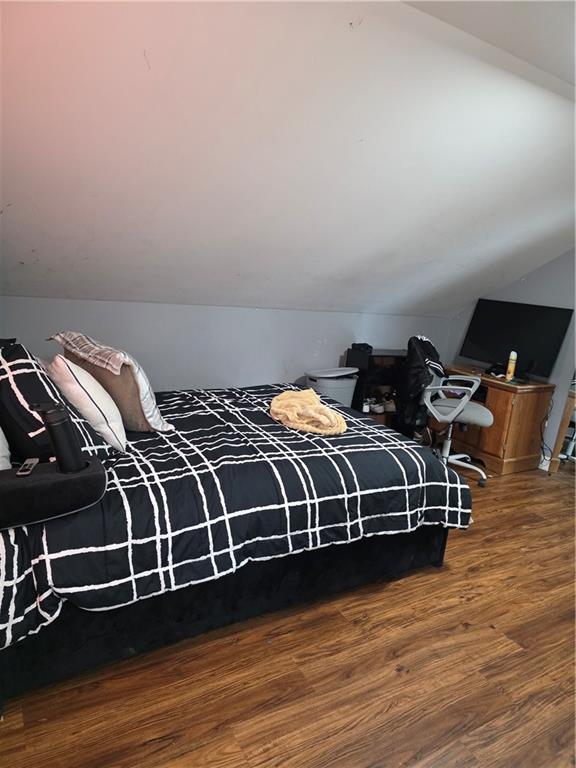 1612 1614 Lonsdale Avenue Property Photo 25