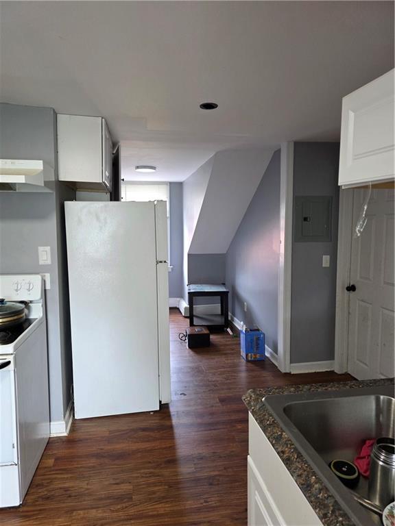 1612 1614 Lonsdale Avenue Property Photo 27
