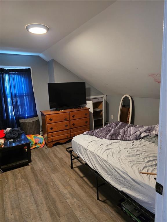 1612 1614 Lonsdale Avenue Property Photo 30