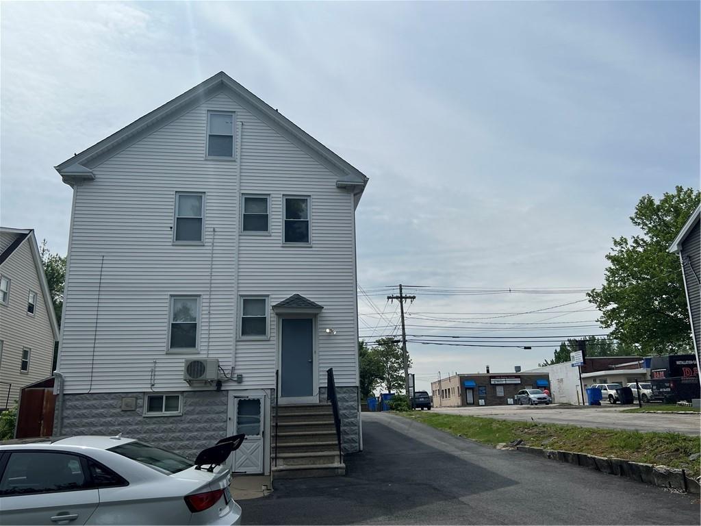 1097 Pontiac Avenue Property Photo 40