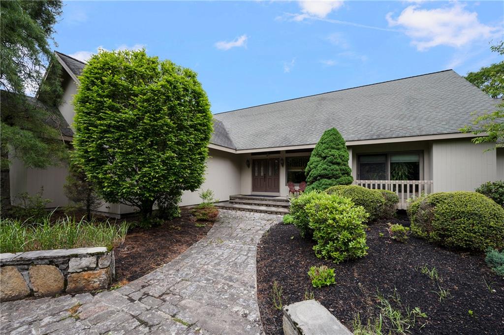 633 Chestnut Hill Road Property Photo 1