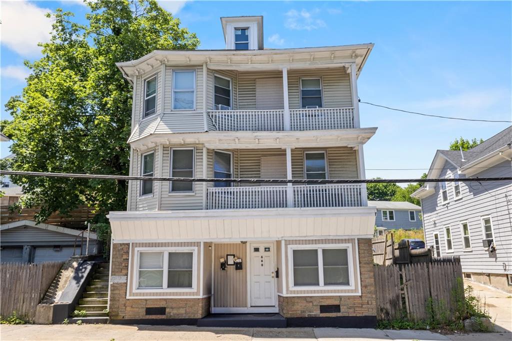660 Douglas Avenue Property Photo 1