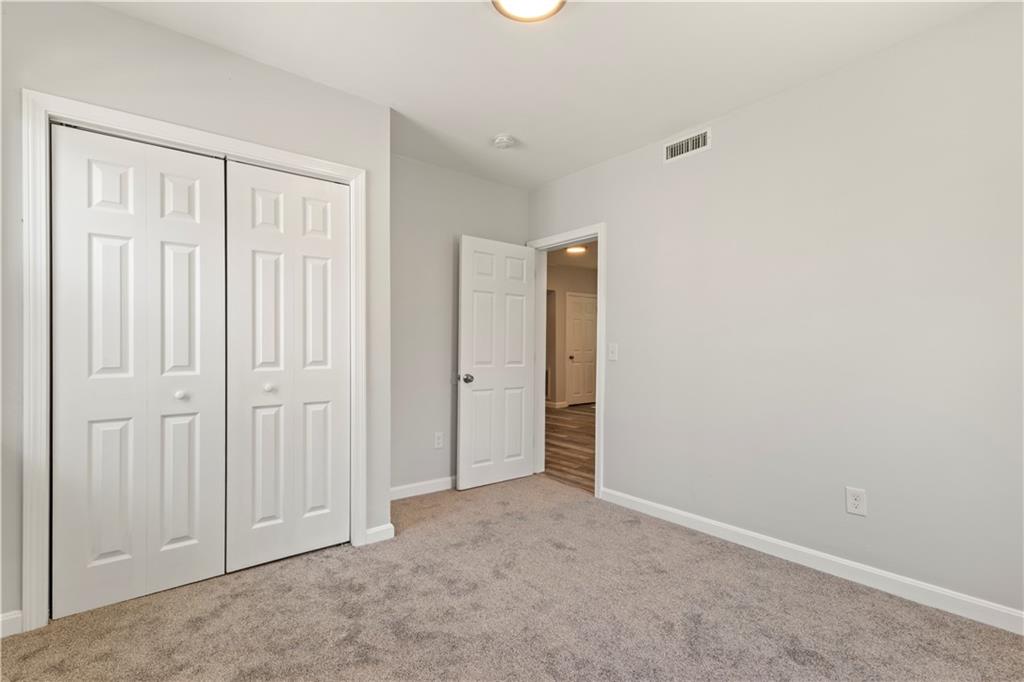 660 Douglas Avenue Property Photo 15