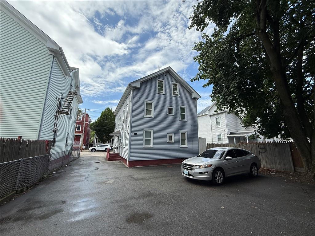 139 Julian Street Property Photo 6