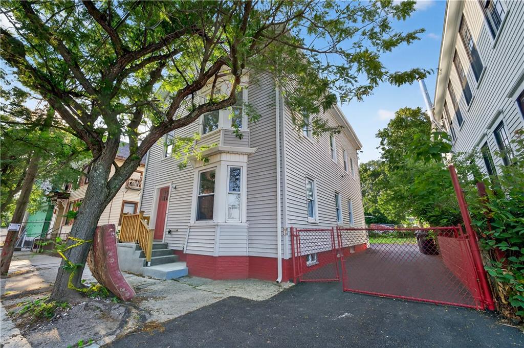 55 Warren Street Property Photo 2