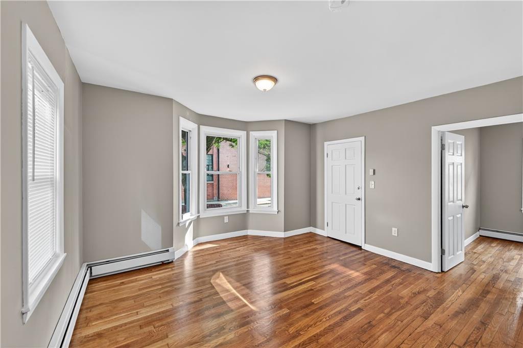 55 Warren Street Property Photo 3