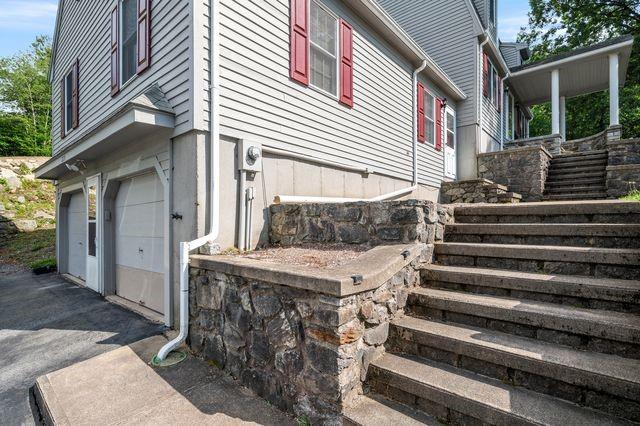 215 Manila Avenue Property Photo 6