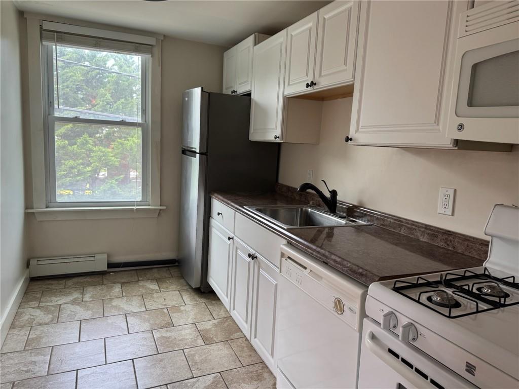 38 40 Freebody Street Unit 208 Property Photo 1