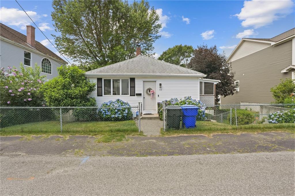 12 Elmore Avenue