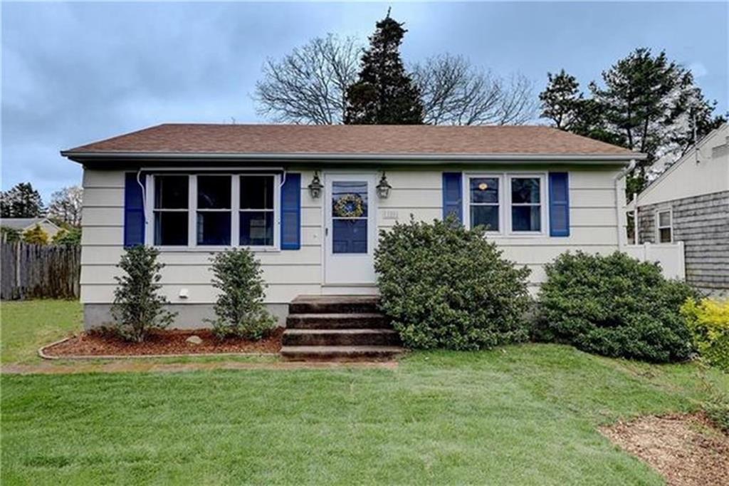 135 Holly Road Property Photo 1