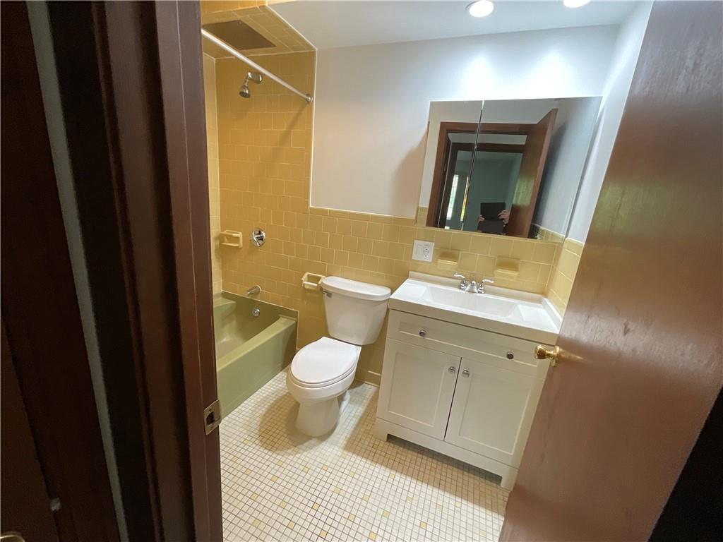 680 Hartford Pike Unit 5 Property Photo 8