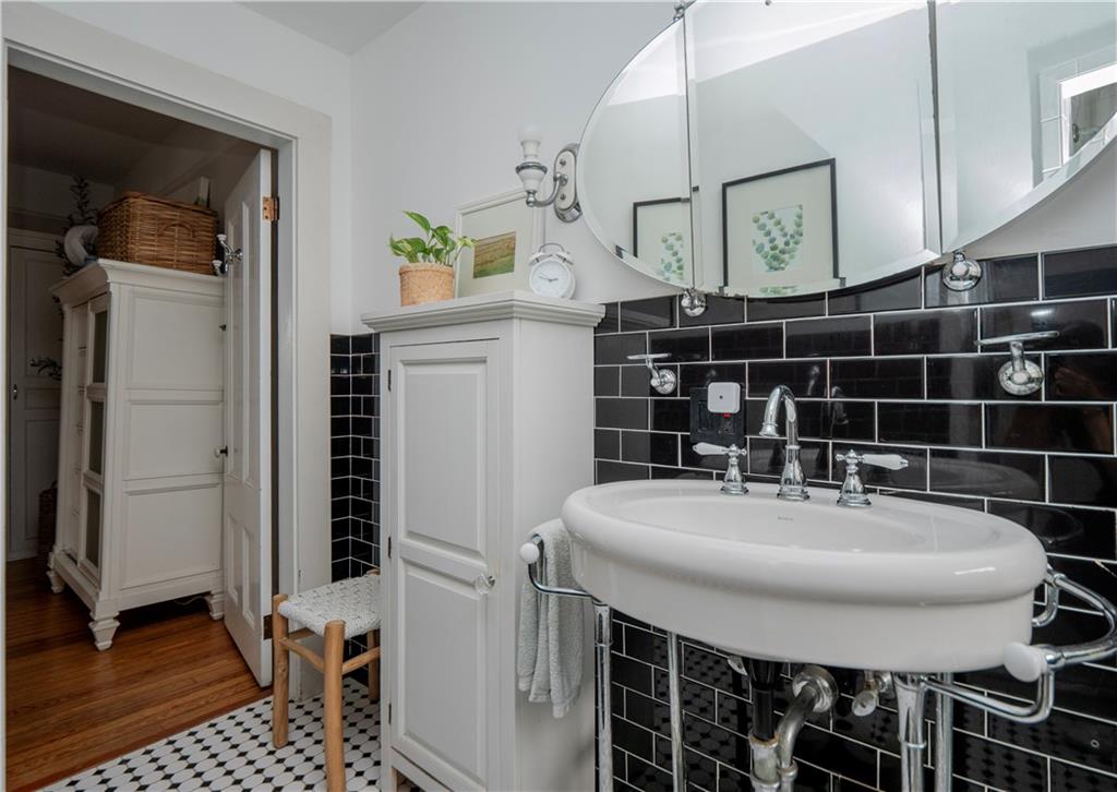 1 3 Pell Street Property Photo 12
