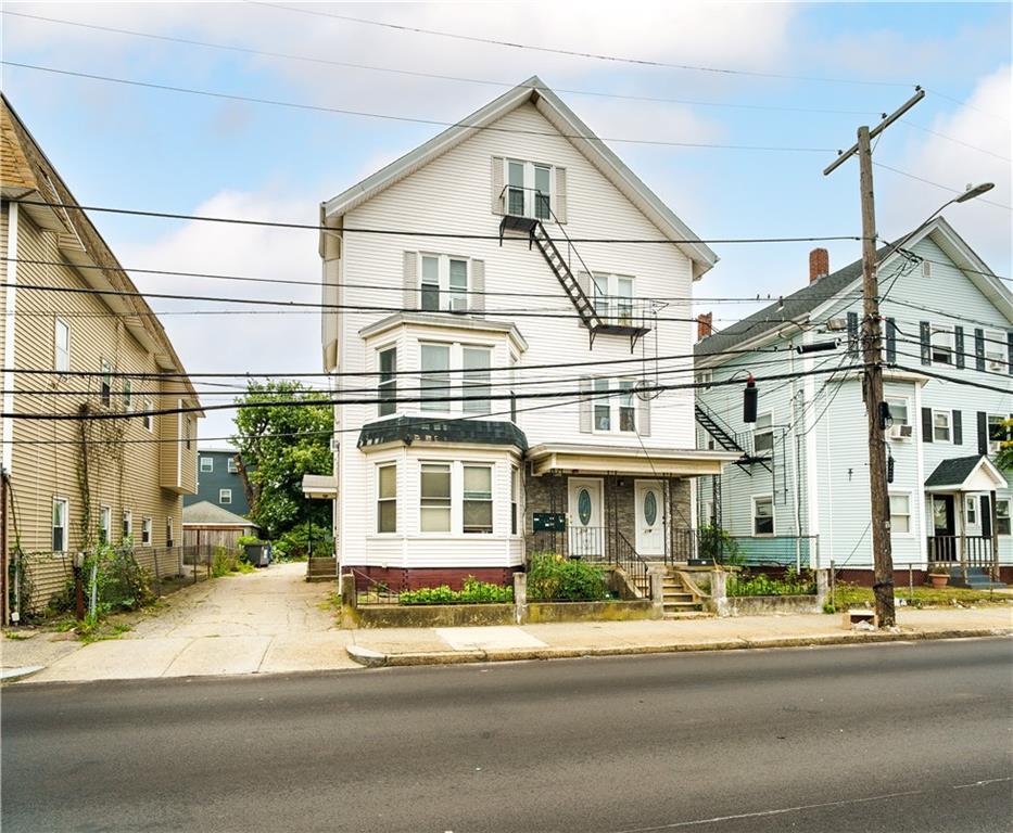 274 Lonsdale Avenue Property Photo 1