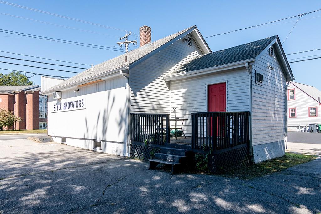 1822 1824 Warwick Avenue Property Photo 5