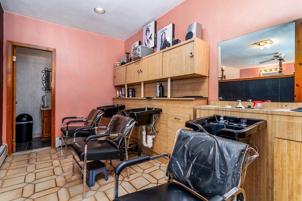 1822 1824 Warwick Avenue Property Photo 12