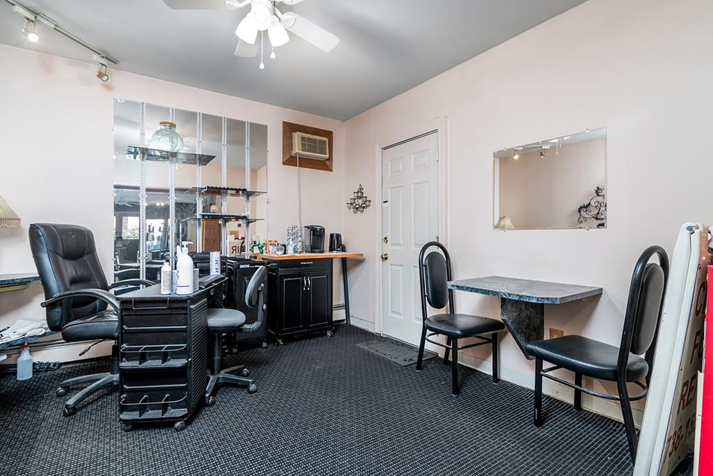 1822 1824 Warwick Avenue Property Photo 13