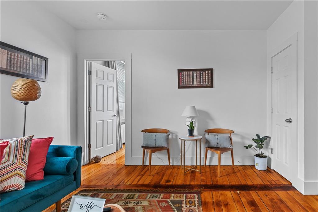 491 493 Thames Street Property Photo 5