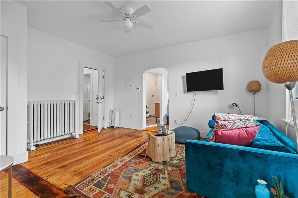 491 493 Thames Street Property Photo 6