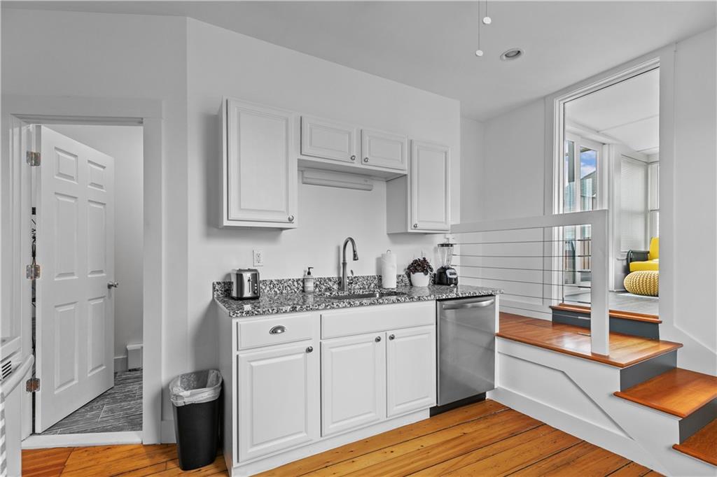 491 493 Thames Street Property Photo 10