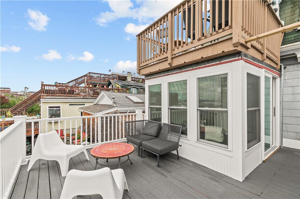 491 493 Thames Street Property Photo 14