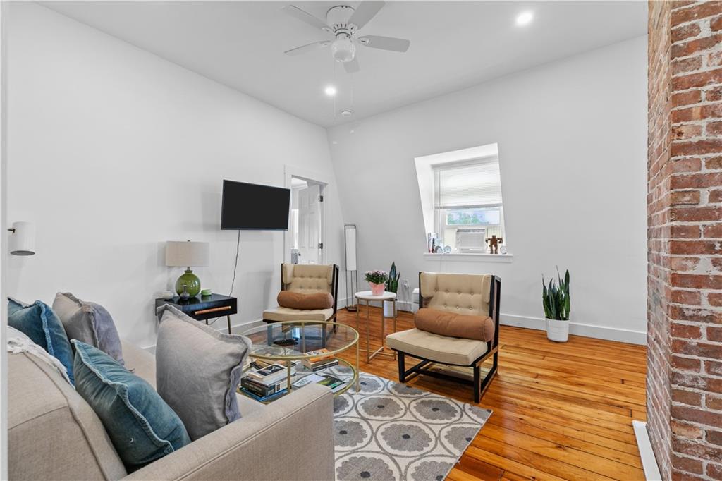 491 493 Thames Street Property Photo 22